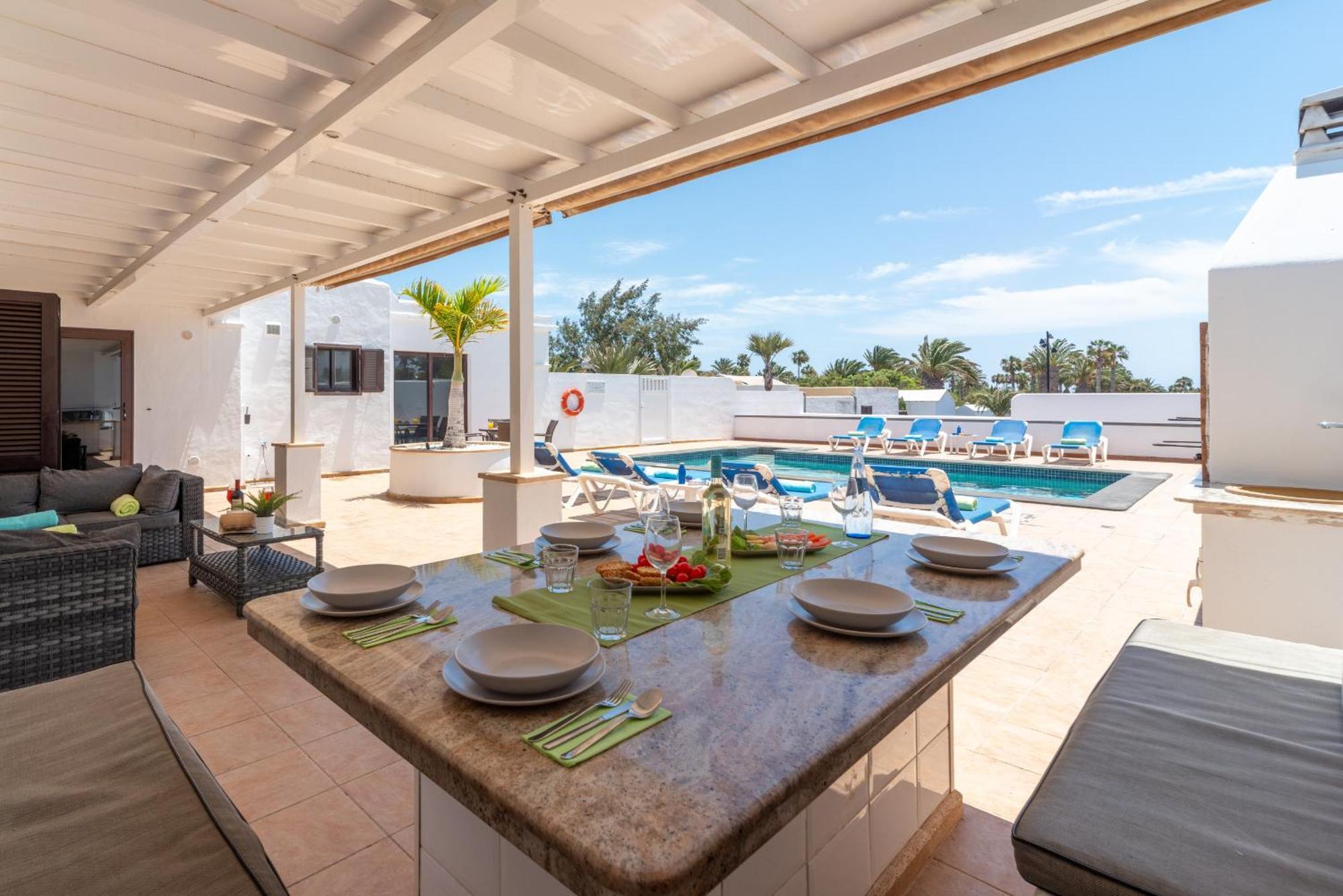 Villa Michelle - Lh114 By Villas Now Ltd Πλάγια Μπλάνκα Εξωτερικό φωτογραφία