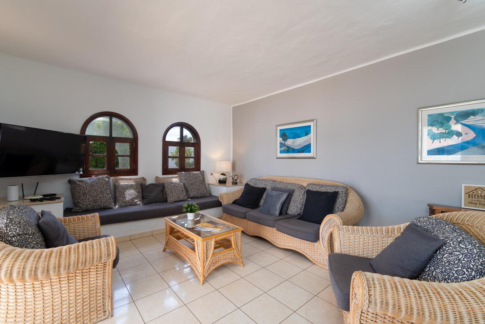 Villa Michelle - Lh114 By Villas Now Ltd Πλάγια Μπλάνκα Εξωτερικό φωτογραφία