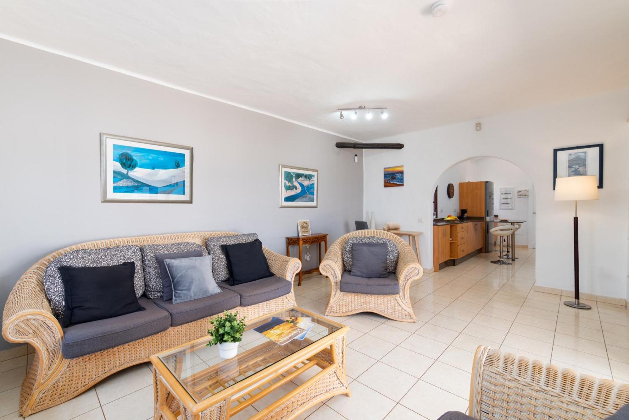 Villa Michelle - Lh114 By Villas Now Ltd Πλάγια Μπλάνκα Εξωτερικό φωτογραφία