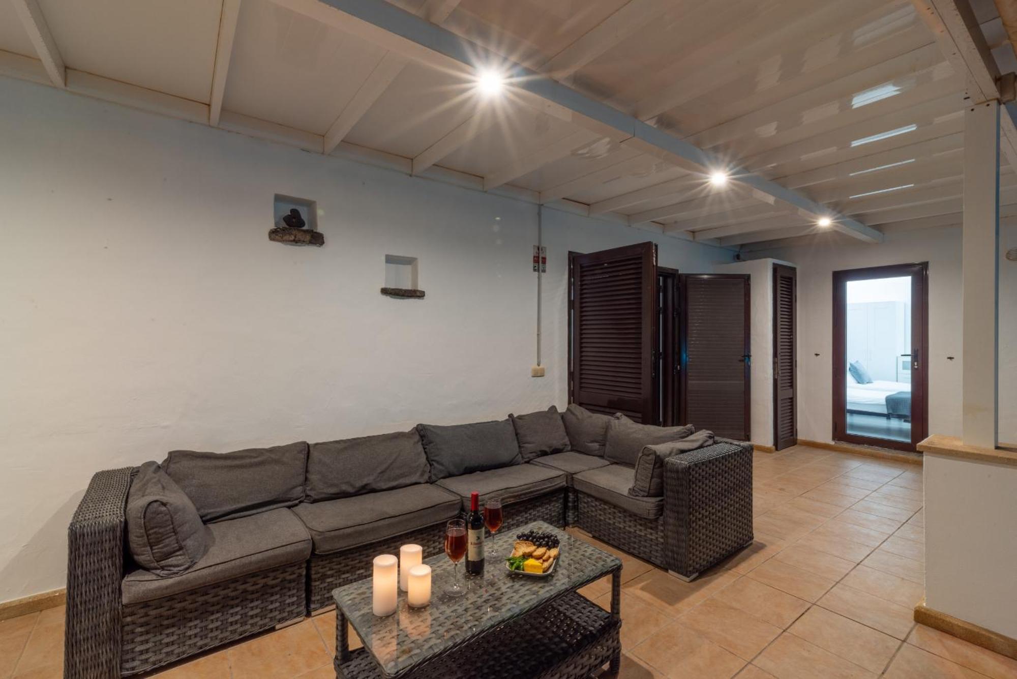 Villa Michelle - Lh114 By Villas Now Ltd Πλάγια Μπλάνκα Εξωτερικό φωτογραφία