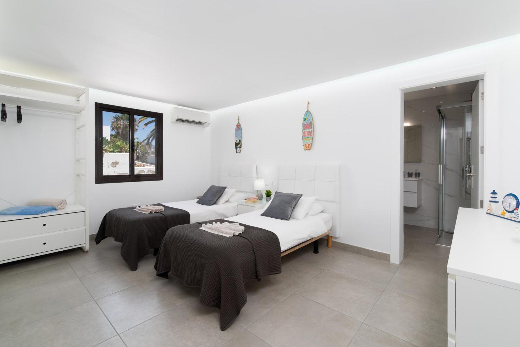 Villa Michelle - Lh114 By Villas Now Ltd Πλάγια Μπλάνκα Εξωτερικό φωτογραφία