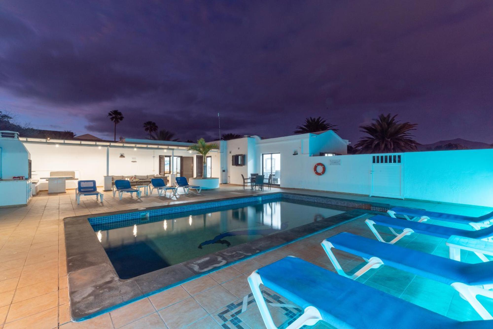 Villa Michelle - Lh114 By Villas Now Ltd Πλάγια Μπλάνκα Εξωτερικό φωτογραφία