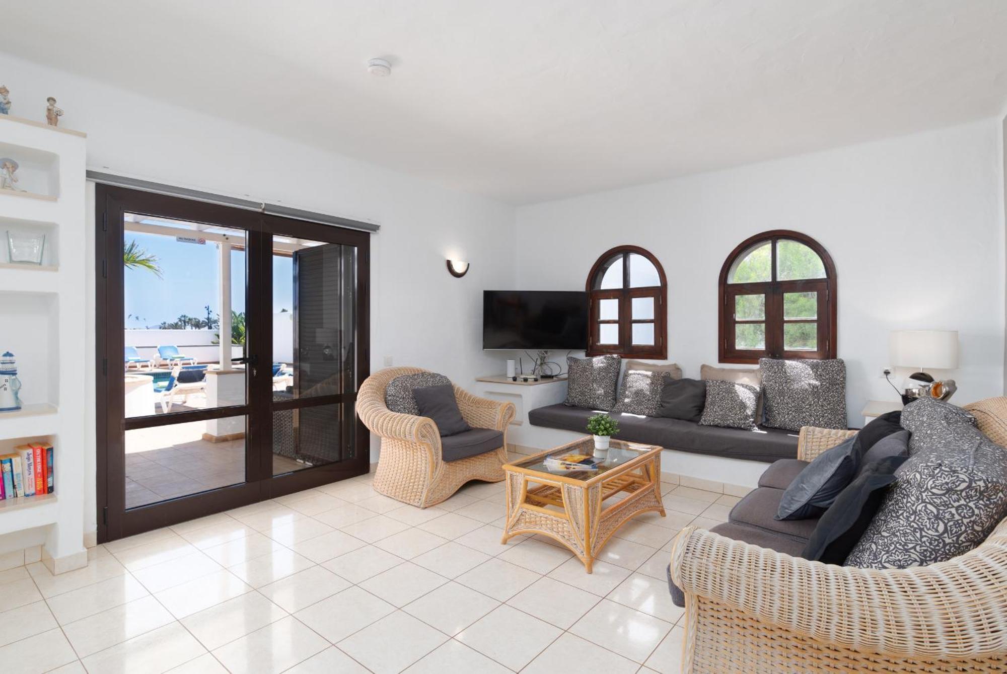 Villa Michelle - Lh114 By Villas Now Ltd Πλάγια Μπλάνκα Εξωτερικό φωτογραφία